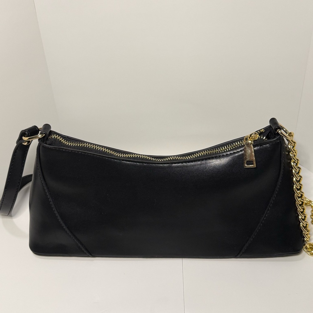 Elegant Black Leather Shoulder Bag